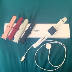 Apple Watch Series 3 38 mm white sports band